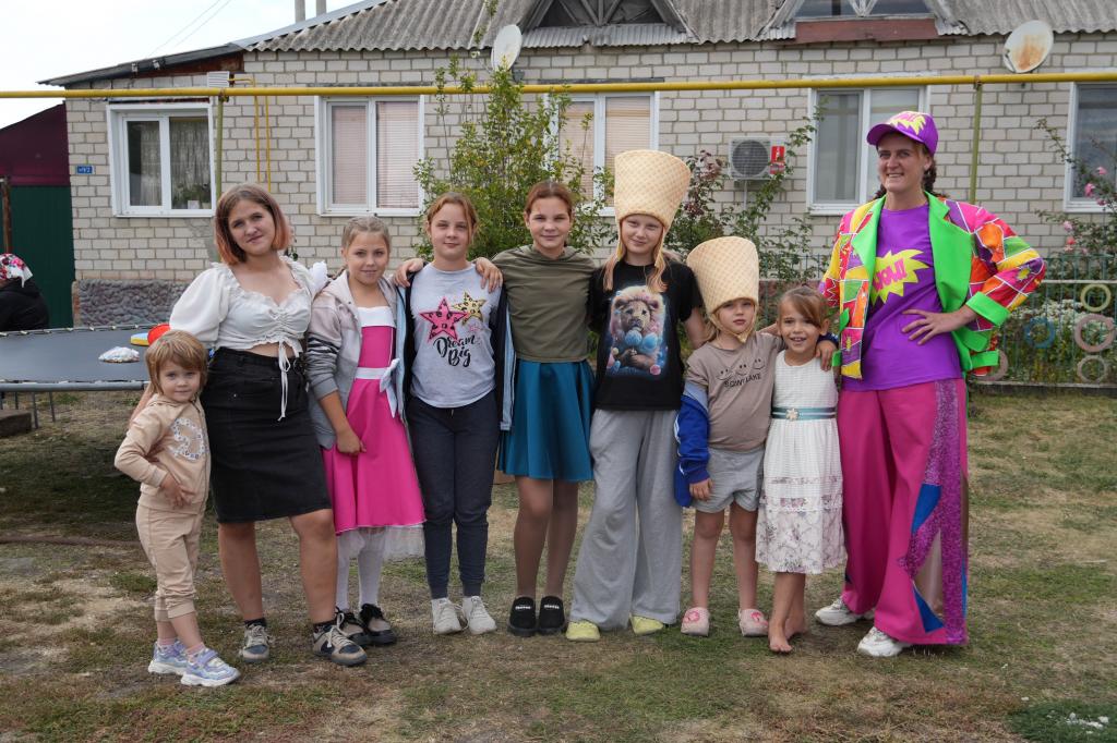 Главный ориентир программы-улыбки на лицах